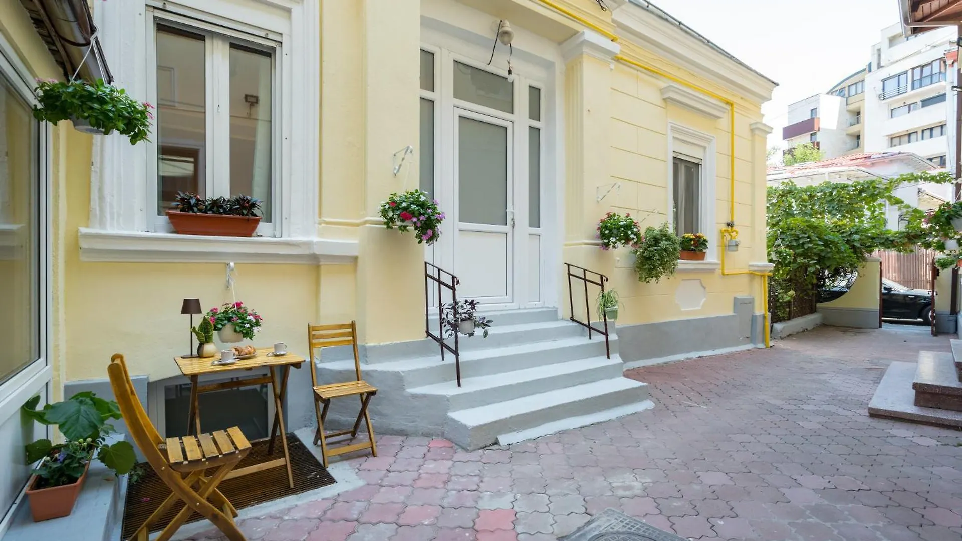 Luxury Apart-Hotel Bucharest Aparthotel