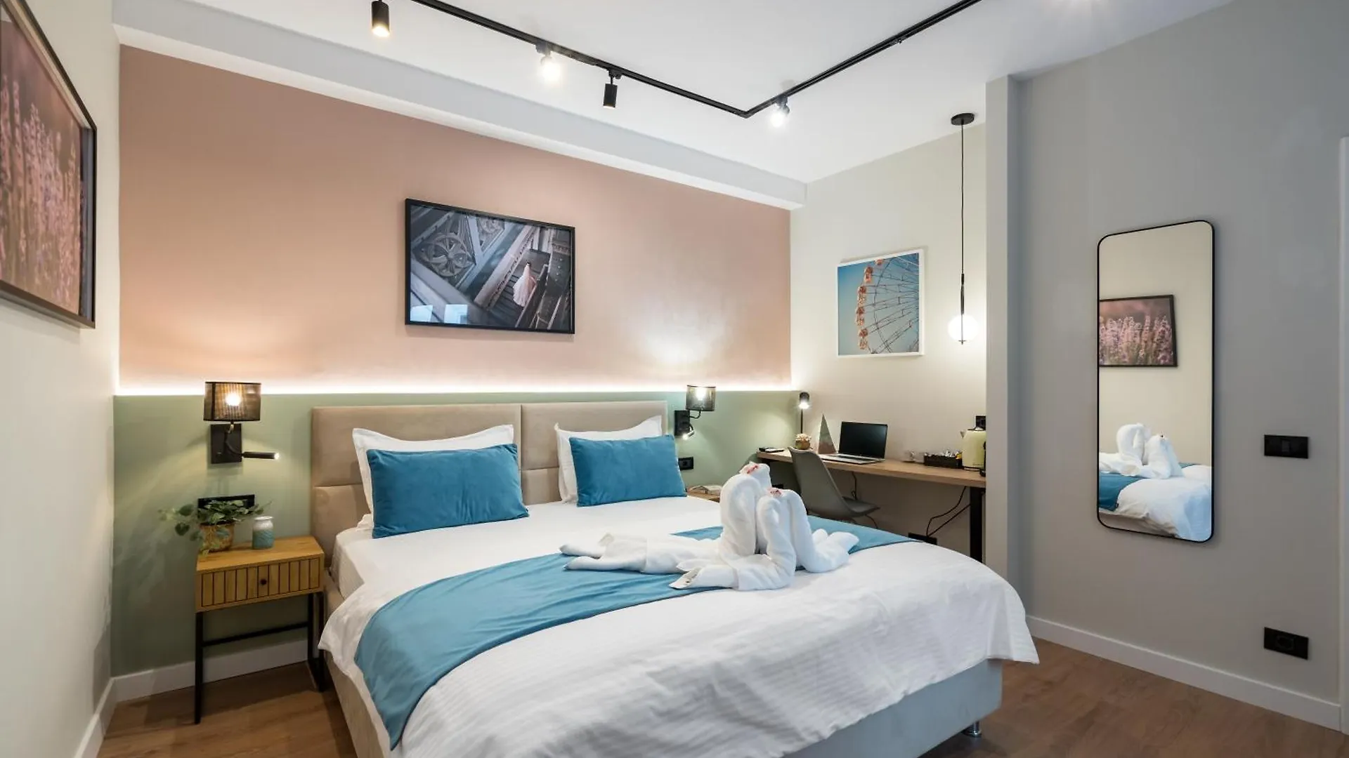 Luxury Apart-Hotel Bucharest 0*,