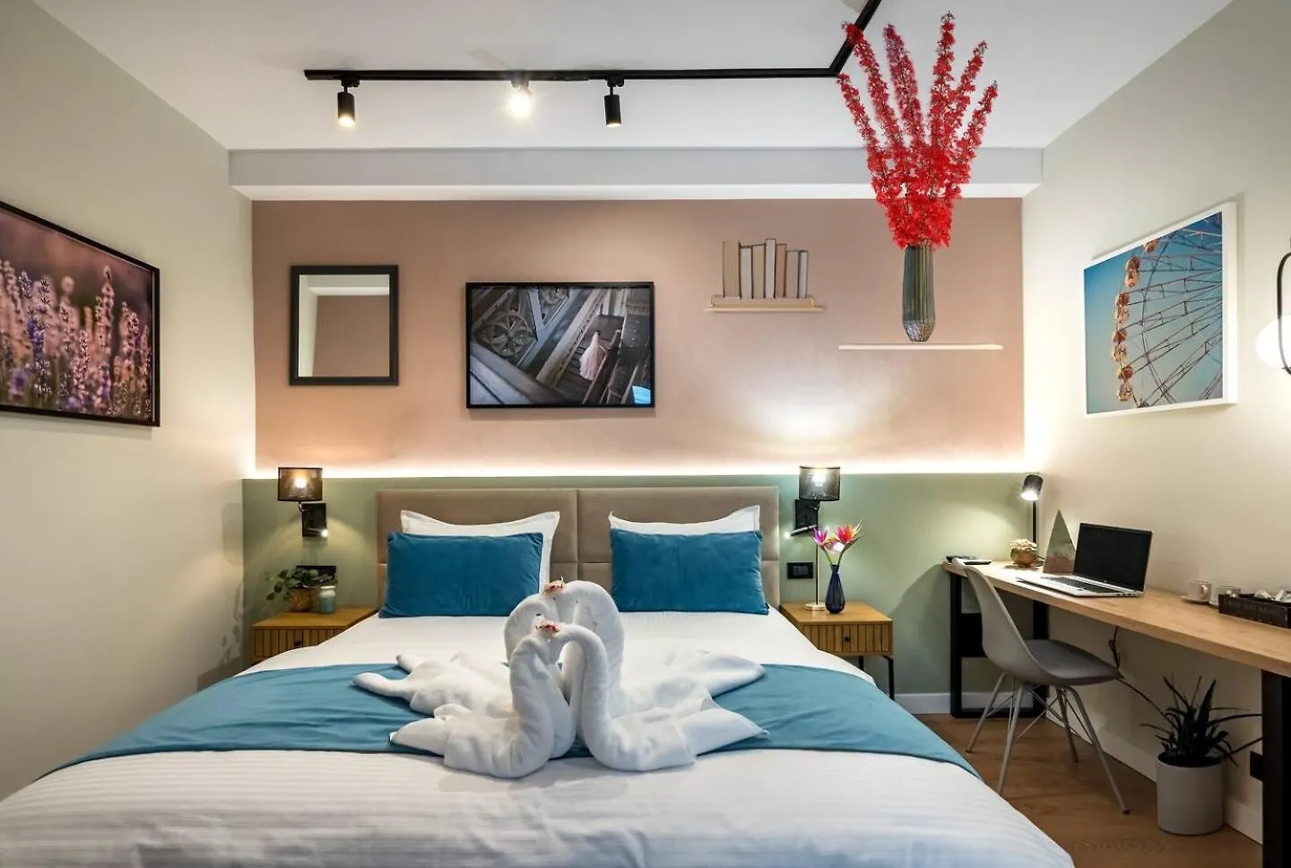 Luxury Apart-Hotel Bucharest 0*,  Romania