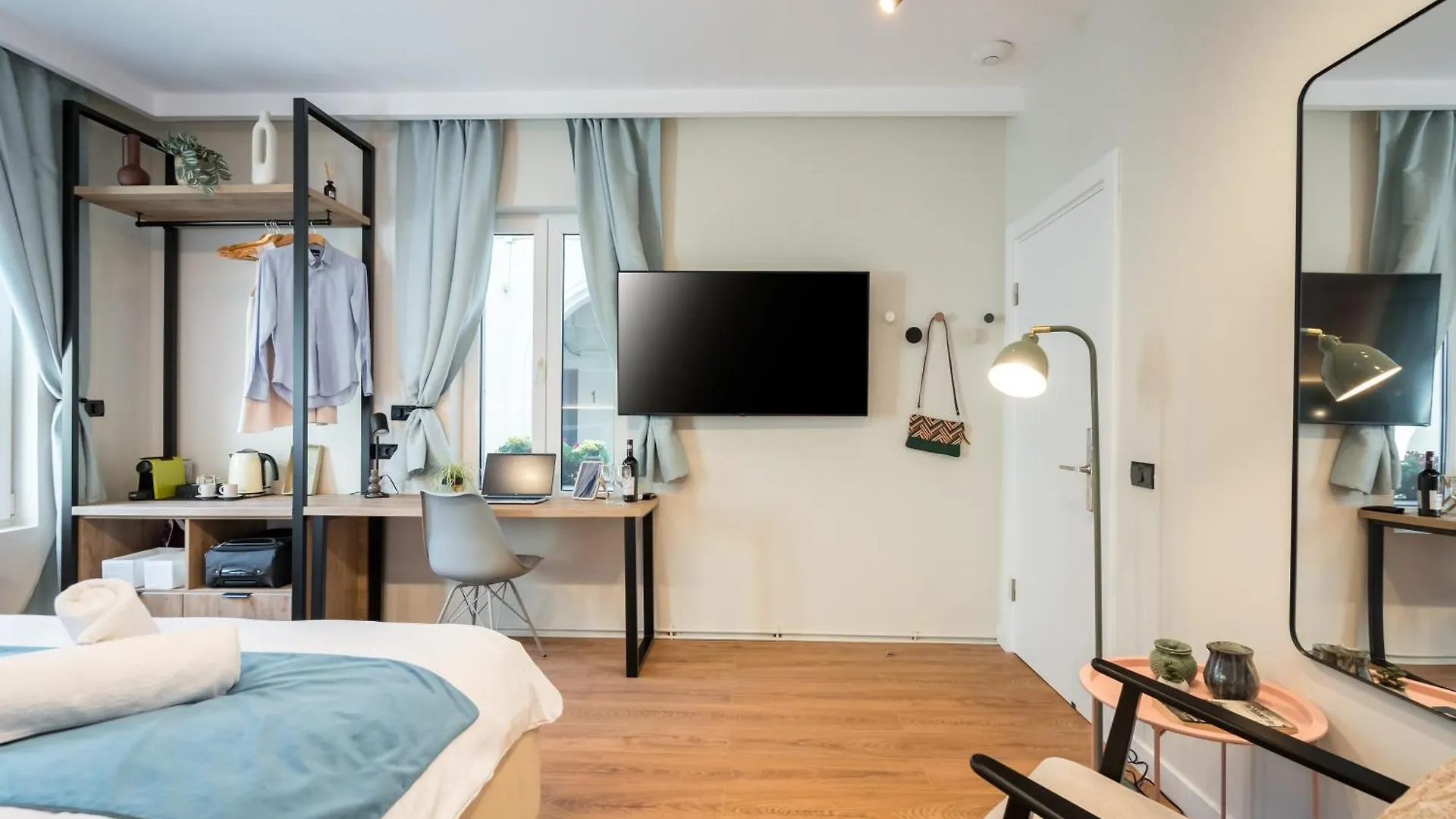Luxury Apart-Hotel Бухарест